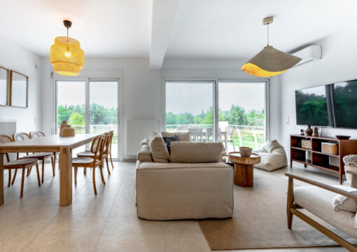 Modern Residence in Bournontas