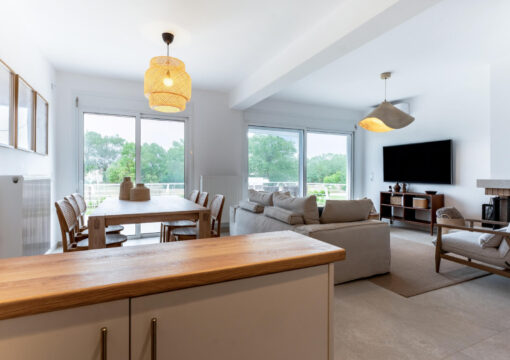 Modern Residence in Bournontas