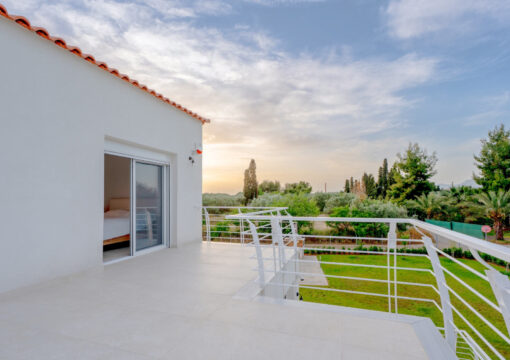 Modern Residence in Bournontas