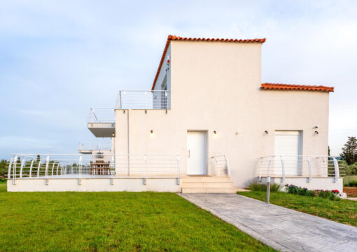 Modern Residence in Bournontas