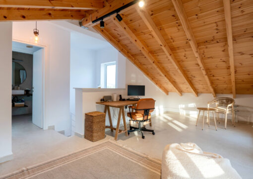 Modern Residence in Bournontas